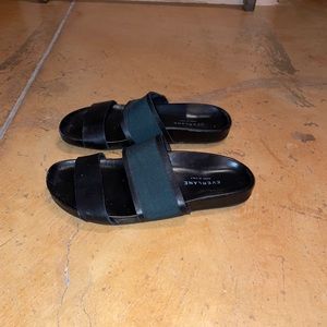 Everlane Womens Two-Strap Leather slide size 7